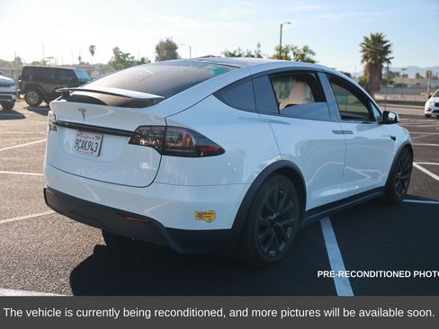 Used 2022 Tesla Model X image 5