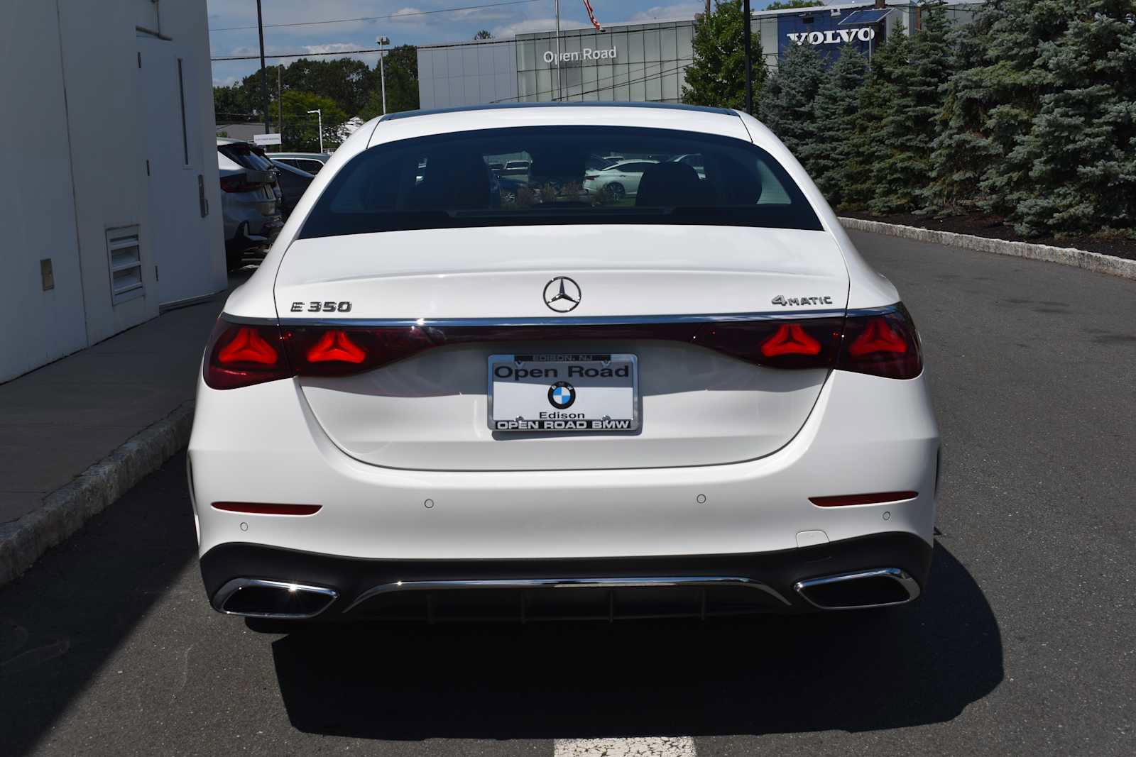 Used 2024 Mercedes-Benz E 350 4MATIC Sedan image 5