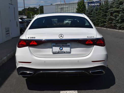 Used 2024 Mercedes-Benz E 350 4MATIC Sedan image 5