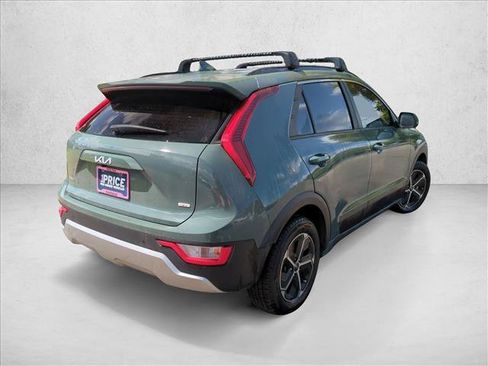Used 2024 Kia Niro EX image 5