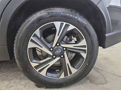 Used 2024 Subaru Crosstrek 2.0i Premium image 33