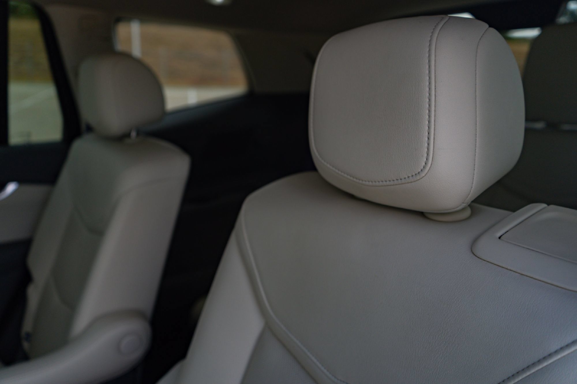 Used 2022 Cadillac XT6 Premium Luxury w/ Technology Package FWD image 25