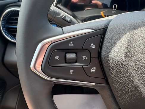 New 2026 Chevrolet Trax LT w/ LT Convenience Package FWD image 4