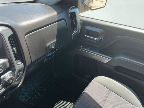 Used 2018 Chevrolet Silverado 1500 LT w/ All Star Edition AWD/4WD image 18