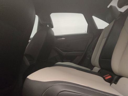 Used 2019 Volkswagen Jetta SE FWD image 18