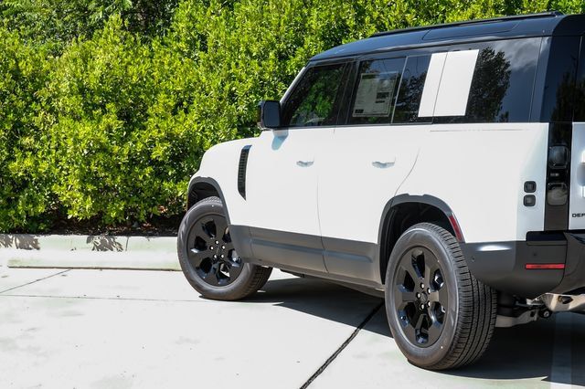 New 2026 Land Rover Defender 110 S AWD/4WD image 14