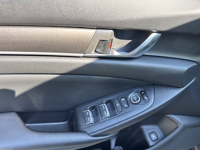Used 2019 Honda Accord LX image 19