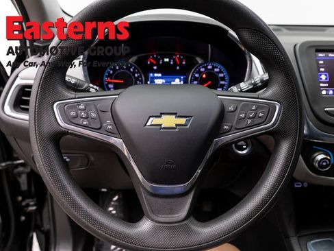 Used 2023 Chevrolet Equinox LT FWD image 10