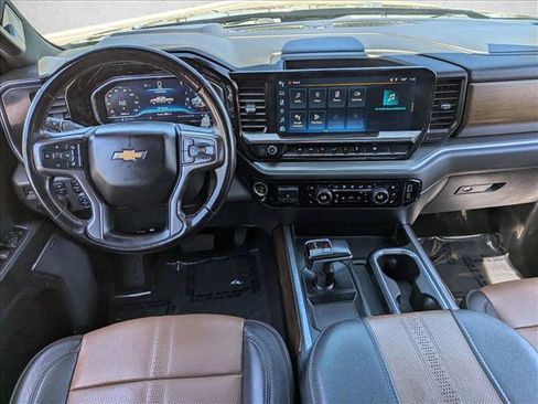 Used 2023 Chevrolet Silverado 1500 High Country w/ High Country Premium Package AWD/4WD image 23