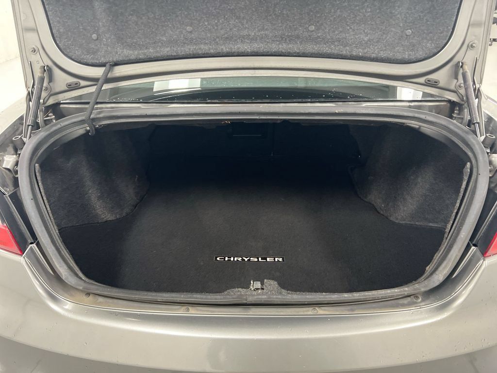 Used 2013 Chrysler 200 Touring FWD image 22