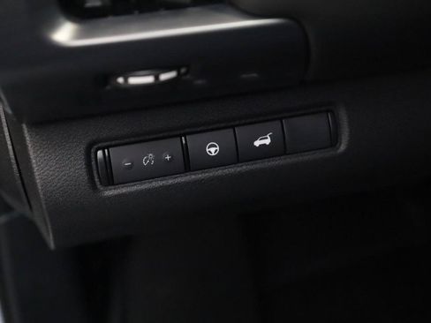 New 2026 Nissan Pathfinder SL w/ SL Premium Package image 11