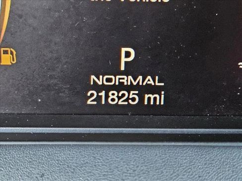 Used 2022 Maserati Levante Modena image 11