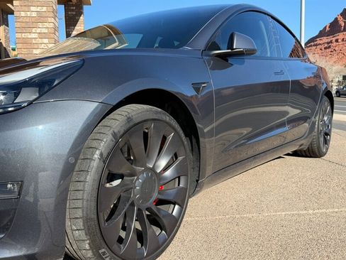 Used 2022 Tesla Model 3 Performance image 22