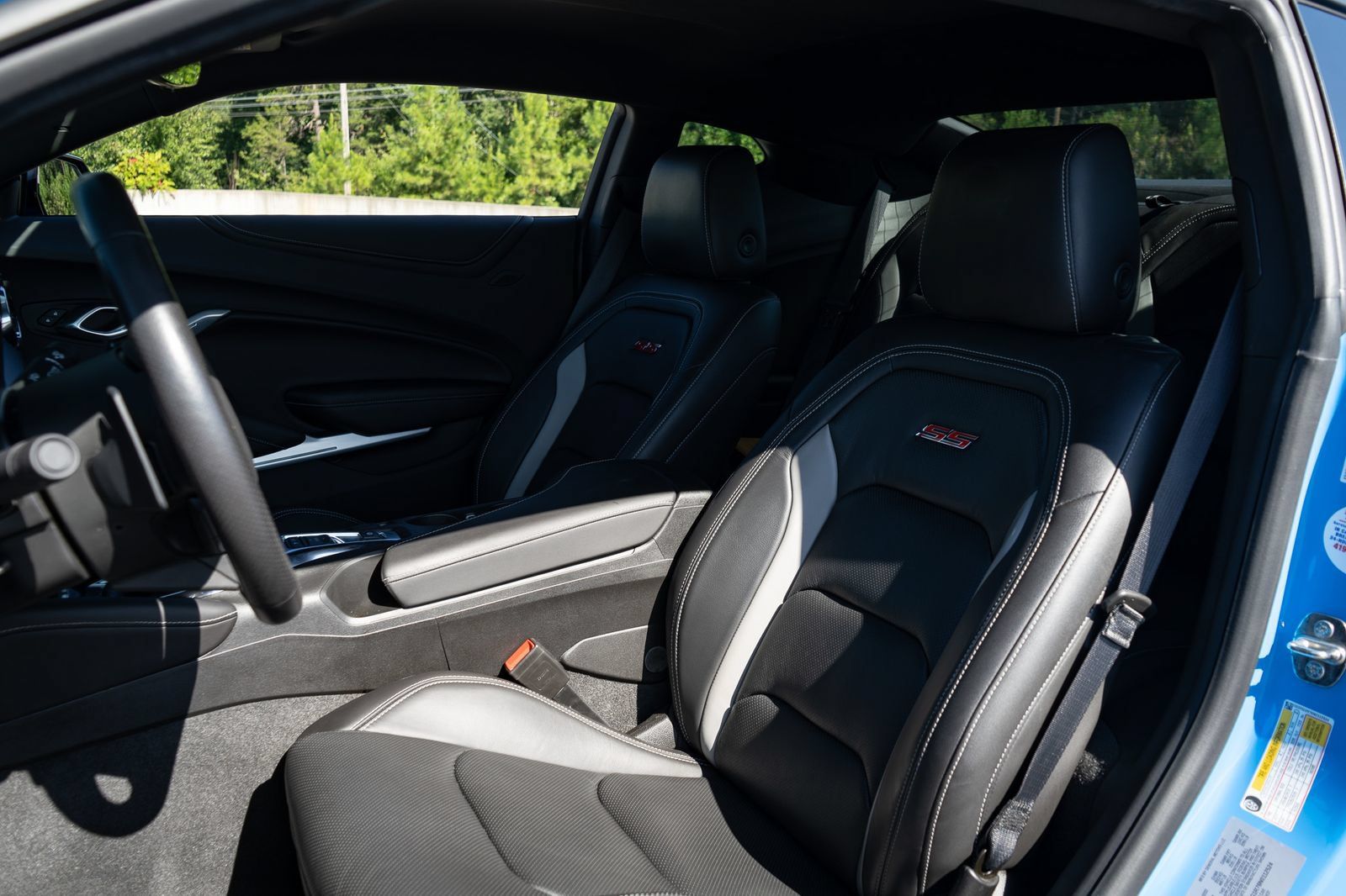Used 2022 Chevrolet Camaro SS RWD image 31