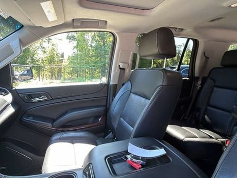 Used 2019 GMC Yukon SLT AWD/4WD image 30