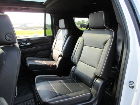 Certified 2023 GMC Yukon XL SLT AWD/4WD image 23