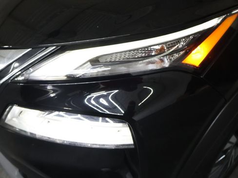 Used 2023 Nissan Rogue SV AWD/4WD image 29