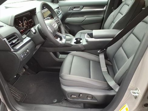 New 2026 GMC Terrain Elevation w/ Elevation Premium Package AWD/4WD image 14