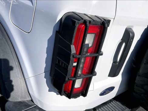 Used 2022 Ford Bronco Badlands image 31