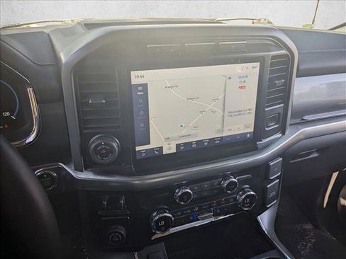 Used 2021 Ford F150 Lariat w/ Max Trailer Tow Package image 13