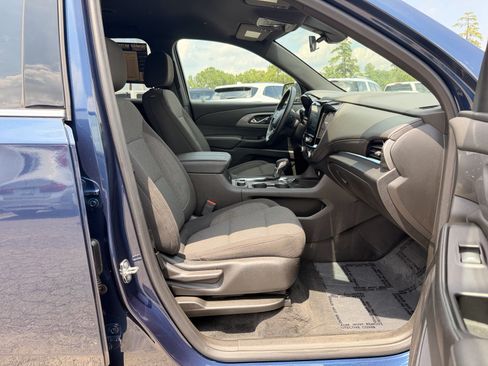Used 2023 Chevrolet Traverse LT AWD/4WD image 33