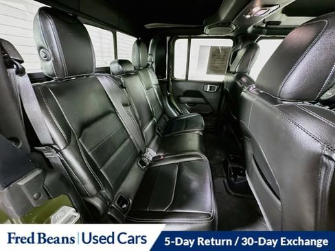 Used 2022 Jeep Gladiator Overland w/ Popular Equipment Package AWD/4WD image 33