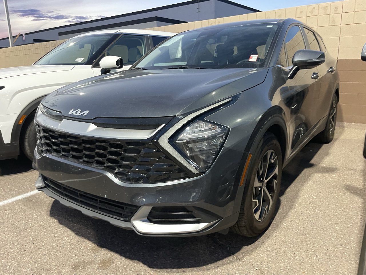 Used 2023 Kia Sportage EX FWD image 3