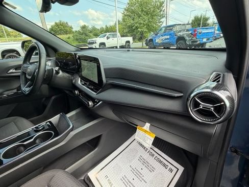 Certified 2026 Chevrolet Equinox LT w/ Safety and Technology Package AWD/4WD image 39