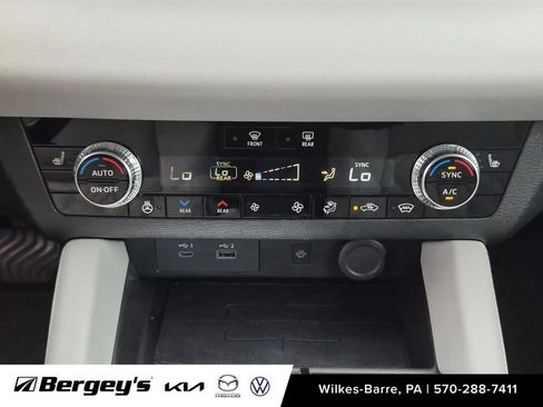 Used 2023 Mitsubishi Outlander SEL AWD/4WD image 20