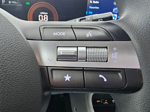 Used 2024 Hyundai Kona SE image 32