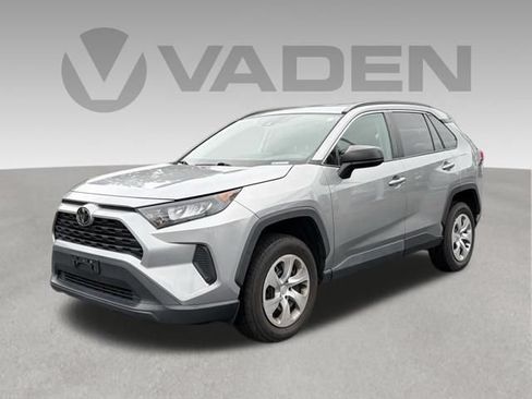 Used 2021 Toyota RAV4 LE AWD/4WD image 1