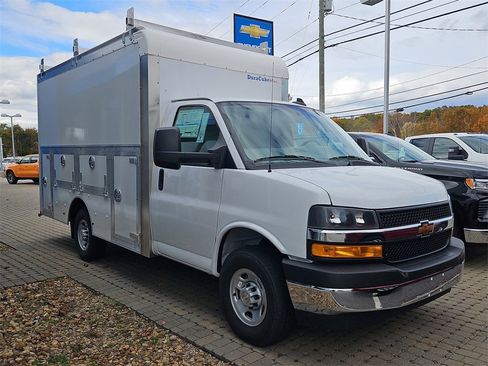 New 2025 Chevrolet Express 3500 w/ Power Convenience Package image 2
