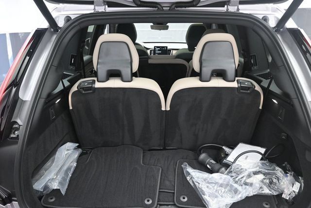 Certified 2026 Volvo XC90 T8 Core w/ Protection Package Premier AWD/4WD image 24