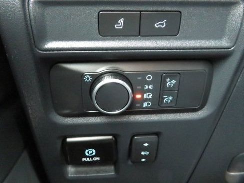 Certified 2022 Ford Expedition XLT image 25