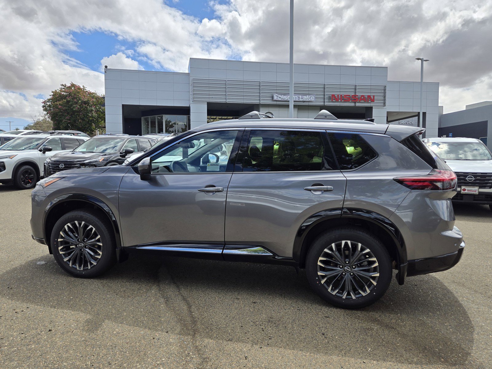 New 2026 Nissan Rogue Platinum w/ Platinum Premium Package AWD/4WD image 7
