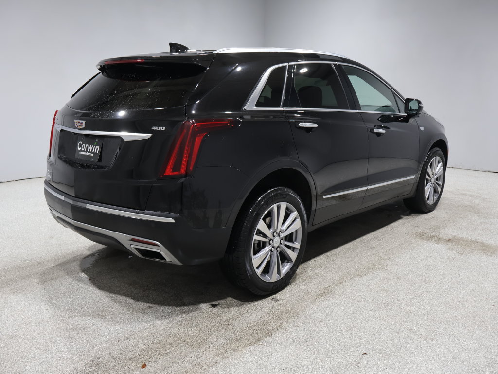 Used 2025 Cadillac XT5 Premium Luxury AWD/4WD image 2