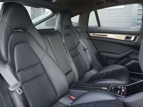 Certified 2023 Porsche Panamera GTS AWD/4WD image 36