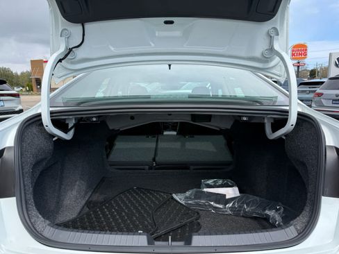 Certified 2026 Volkswagen Jetta SE FWD image 14