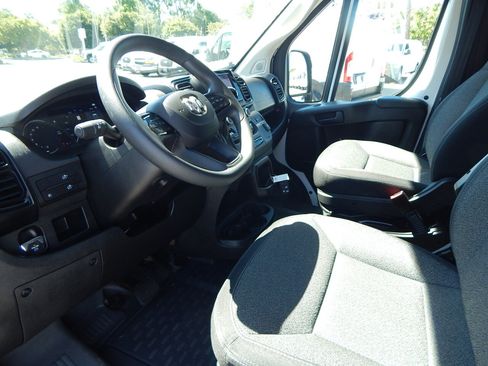 Used 2025 RAM ProMaster 2500 w/ U-Haul Equipment Group FWD image 2