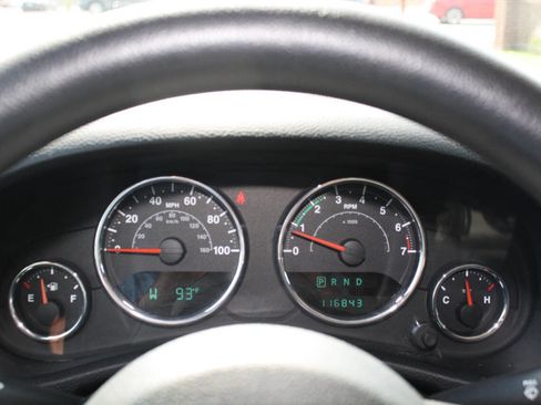 Used 2012 Jeep Wrangler Unlimited Sport image 9