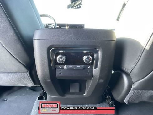 New 2026 GMC Yukon XL Elevation image 21