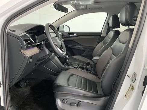 Used 2022 Volkswagen Taos SEL image 11