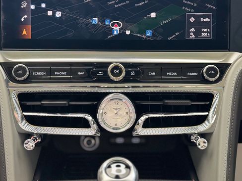 New 2025 Bentley Flying Spur Plug-In Hybrid image 29