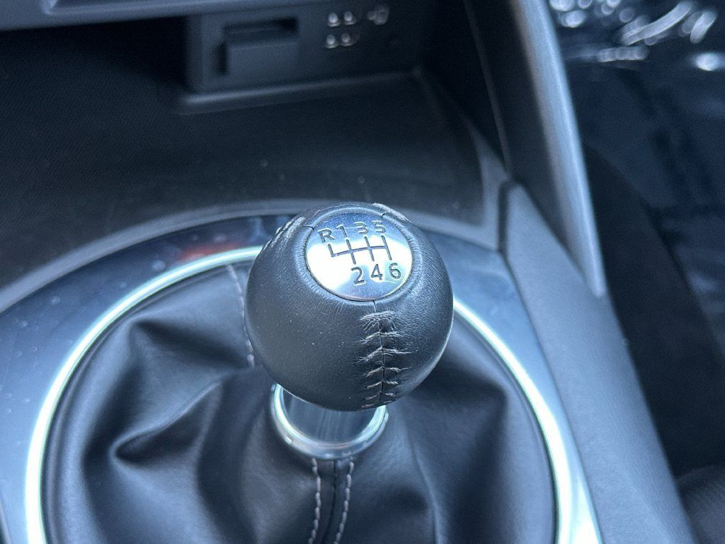 Used 2021 MAZDA MX-5 Miata Sport RWD image 18