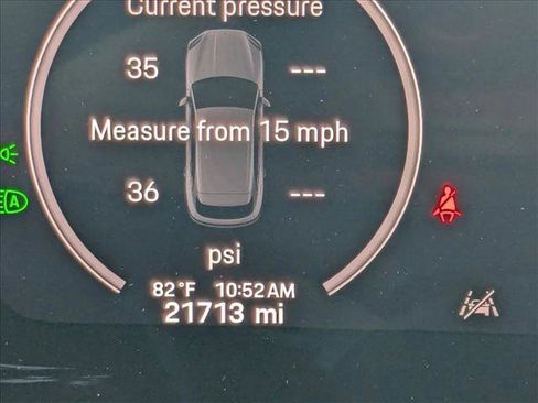 Used 2024 Porsche Cayenne image 10