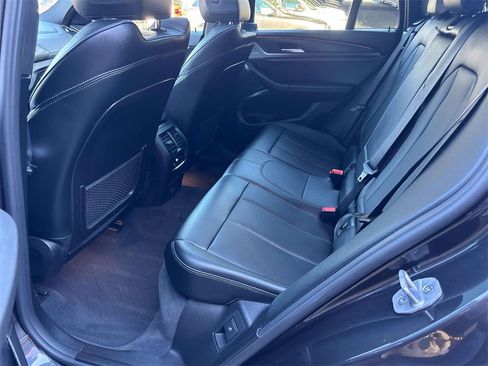 Used 2025 BMW X4 xDrive30i image 12