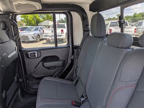 New 2025 Jeep Gladiator Rubicon w/ Convenience Group image 14