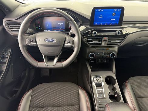 Certified 2025 Ford Escape ST-Line Select AWD/4WD image 14