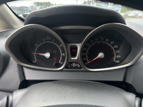 Used 2012 Ford Fiesta SE image 11