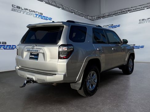 Used 2022 Toyota 4Runner SR5 image 5